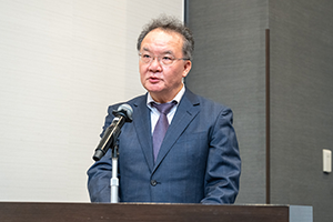 岩倉教授(司会)