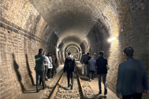 大日影トンネルの内部